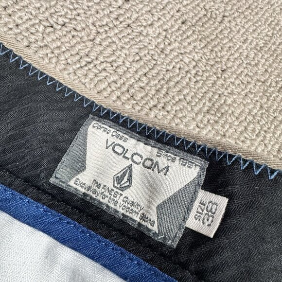 Volcom Shorts Beige Pockets Men’s Size 38 - Picture 10 of 11